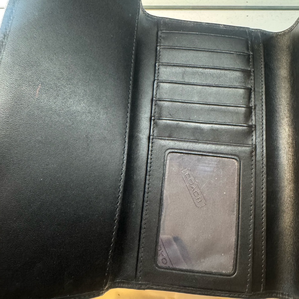 Vintage Coach Women's Black Signature wallet - Picture 4 of 5